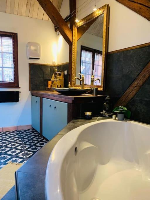La Maison Rouge Au Coeur De La Ville. Riquewihr Eksteriør billede